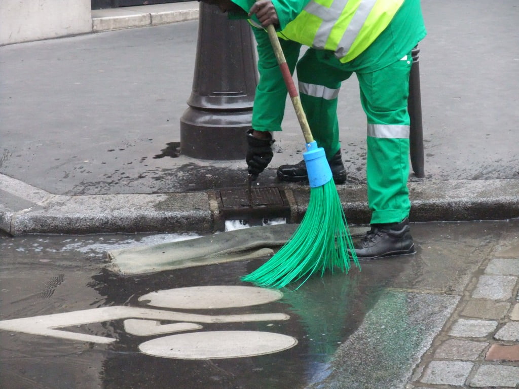 water-tap-for-pavement-cleaning